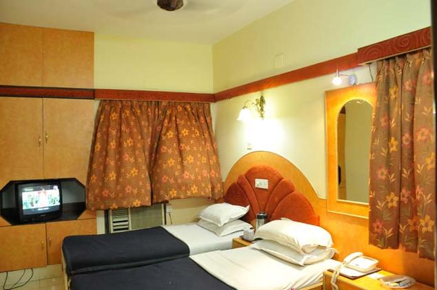 Hotel Heera International